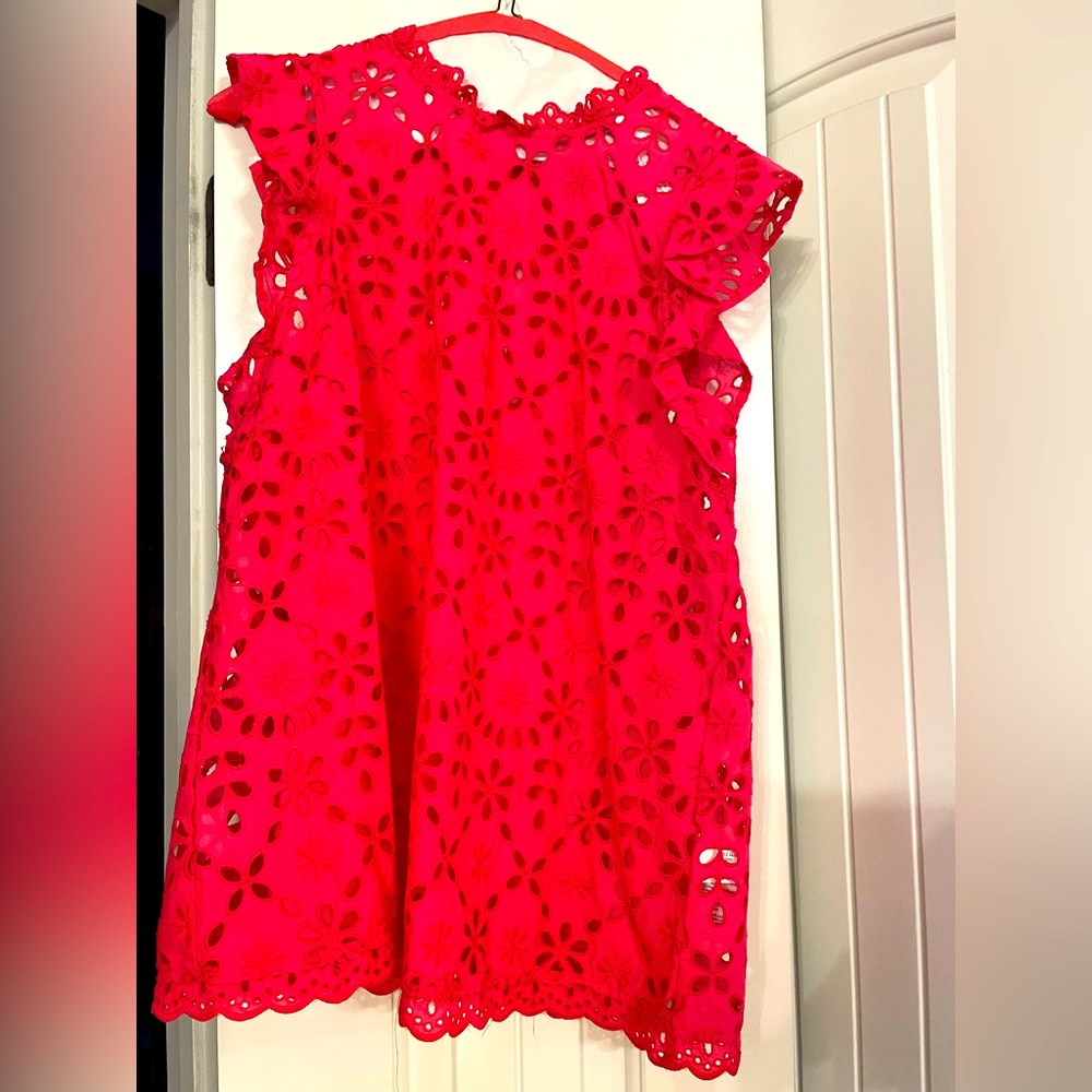 Women’s sleeveless blouse